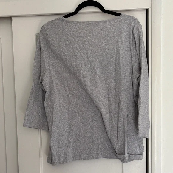 Heather Gray Long Sleeve Top with Pattern - Picture 3 of 3